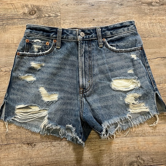 Abercrombie & Fitch Pants - Abercrombie & fitch high rise distressed jean shorts